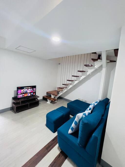 Pool X City View 2 Bed Room Loft With Wifi & Netflix Manila Exterior photo