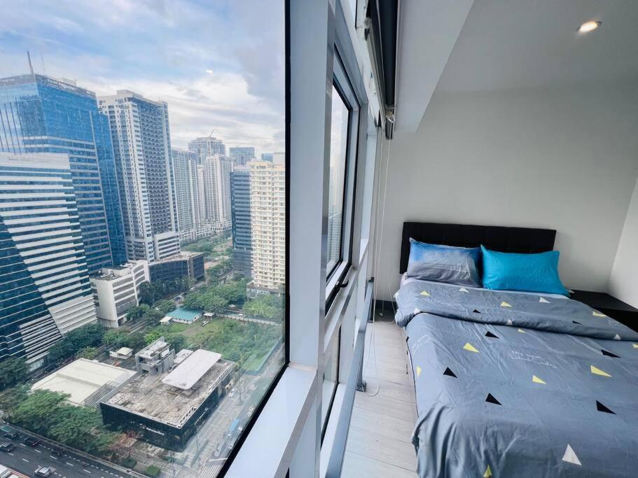 Pool X City View 2 Bed Room Loft With Wifi & Netflix Manila Exterior photo