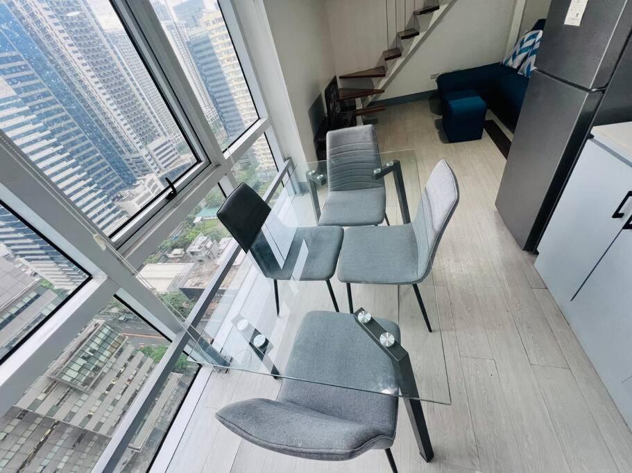 Pool X City View 2 Bed Room Loft With Wifi & Netflix Manila Exterior photo